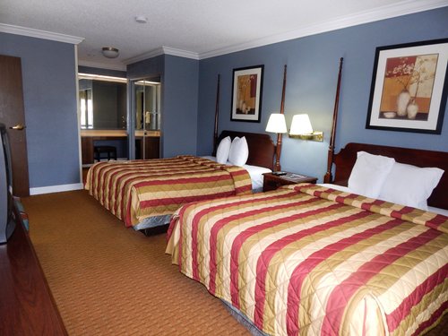 Hotels With Kitchens in Richmond VA | Candlewood Suites Richmond - West  Broad